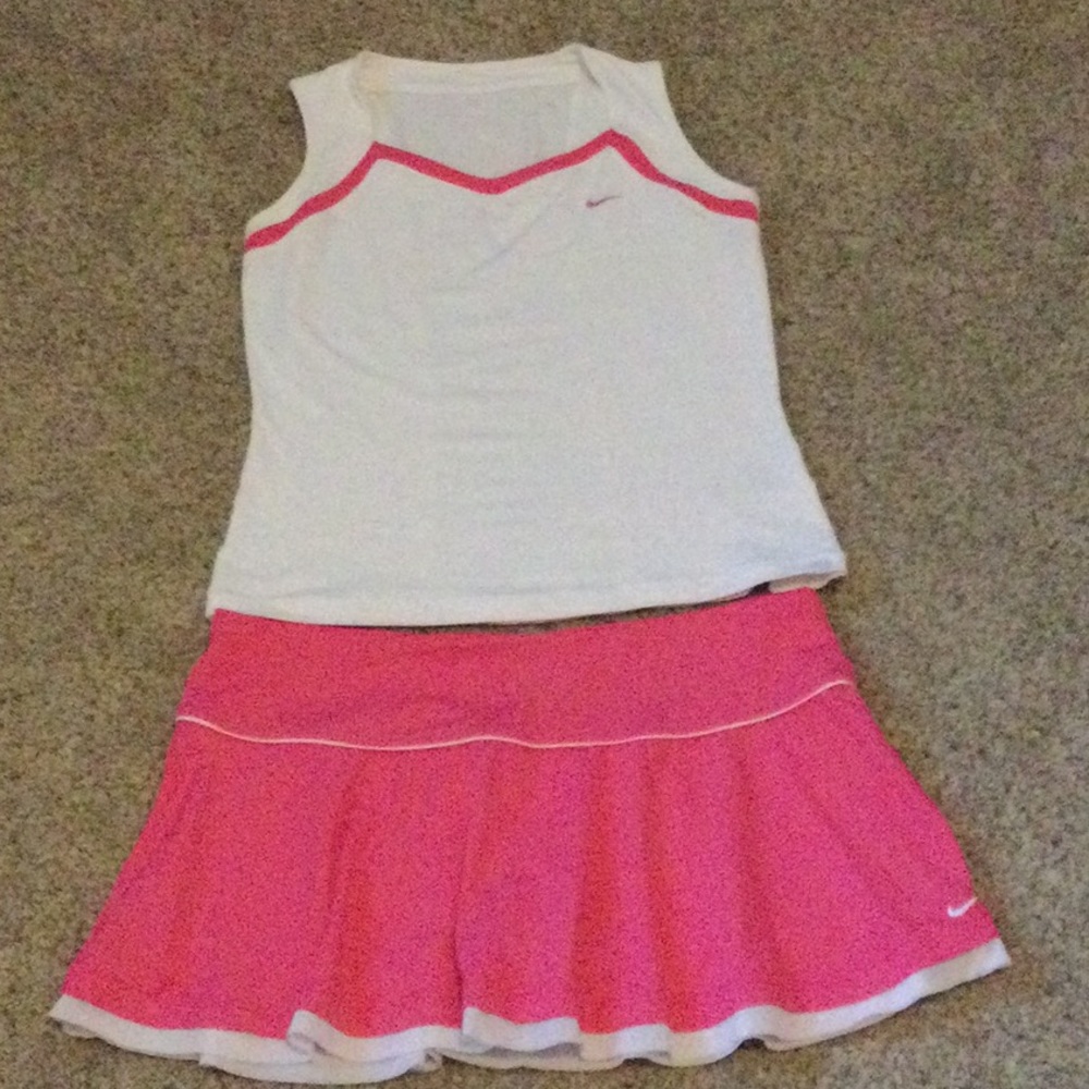 Nike DriFit Tennis outfit L/XL